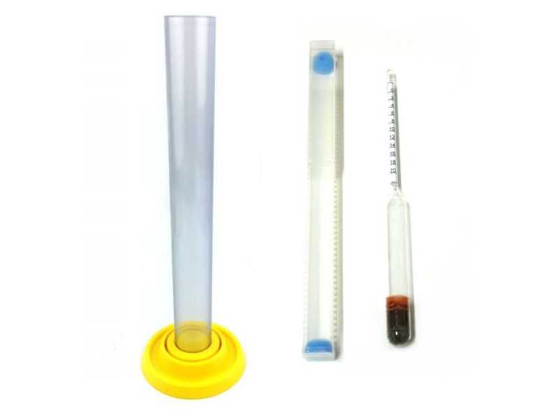 Standing cylinder 200 ml plastic beer spindle