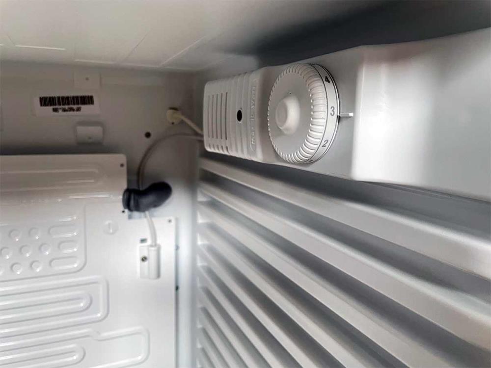 Liebherr Fasskühlschrank unterbaufähig für 50 Liter Fässer FKU 1800 Liebherr Fasskühlschrank unterbaufähig für 50 Liter Fässer FKU 1800