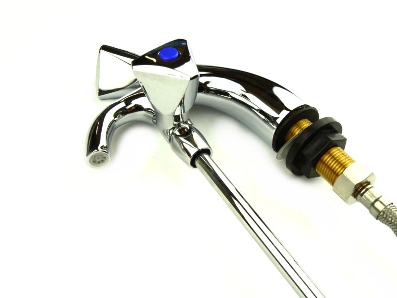 Kaltwasserstandhahn mit Unterspüler Kaltwasserstandhahn mit Unterspüler