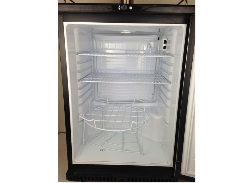 Zapfkühlschrank für 50 Liter Fässer BK160 ohne Zapfanlage Zapfkühlschrank für 50 Liter Fässer BK160 ohne Zapfanlage