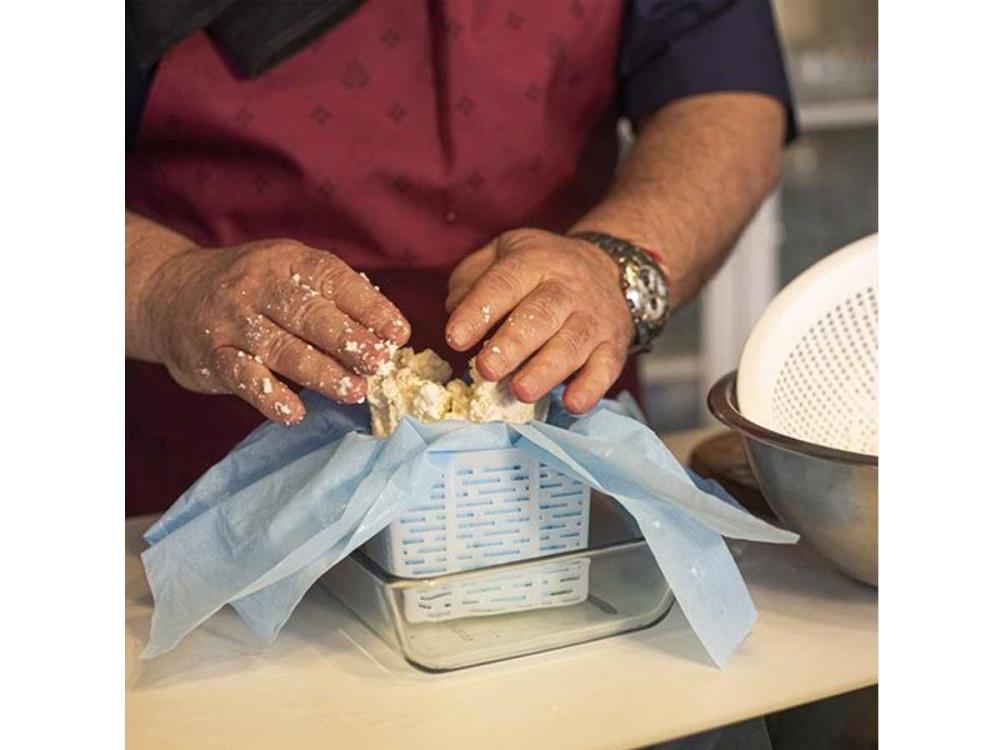 Käseform quadratisch 500g für Weichkäse