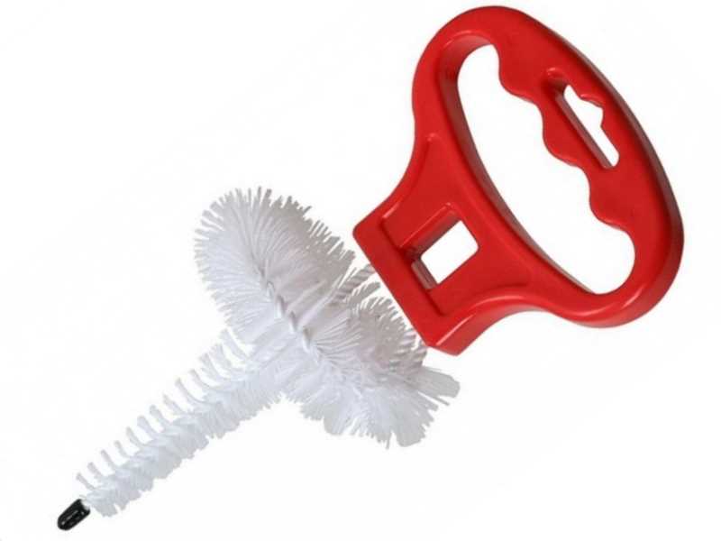 Cleaning brush for flat combi keg dispensing head