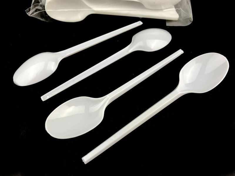 Einweg Löffel in weiß Einweg Löffel in weiß