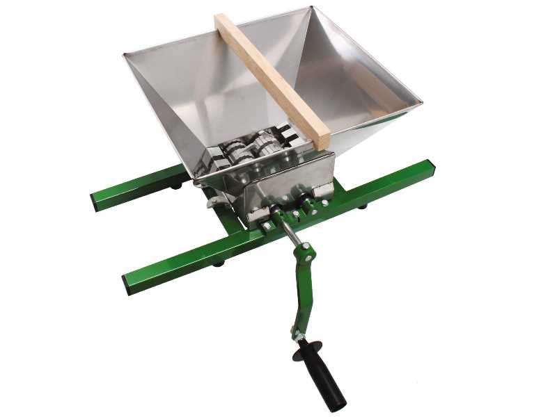 Fruit mill green 7 l with stainless steel funnel